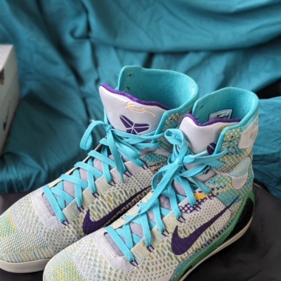 MEN'S ---KOBE -IX ELITESIZE 13 - with BOX WHITE / BLUE/PURPLE
